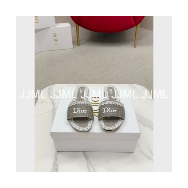 디올 디웨이 뮬 슬리퍼 그레이