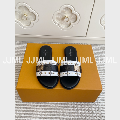 루이비통의 락 잇 플랫 뮬 모노그램 화이트