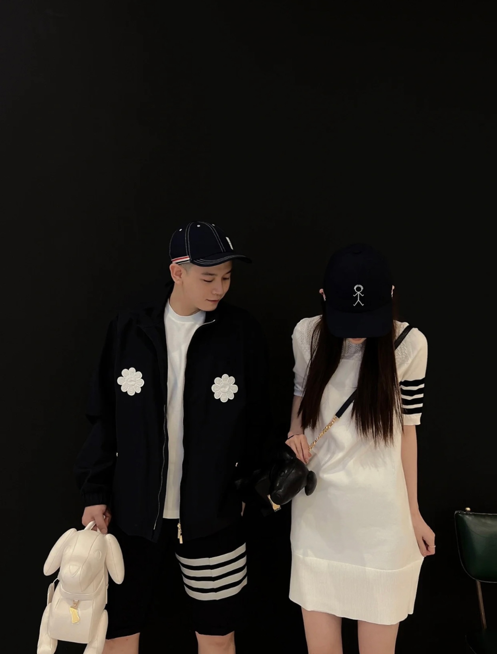 반팔 티셔츠 모델 착용 이미지-S35L12