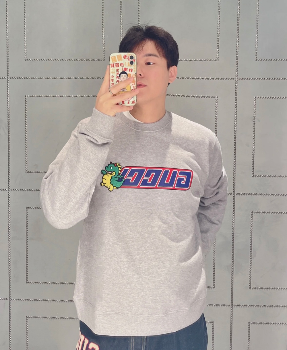 긴팔 티셔츠 모델 착용 이미지-S410L13