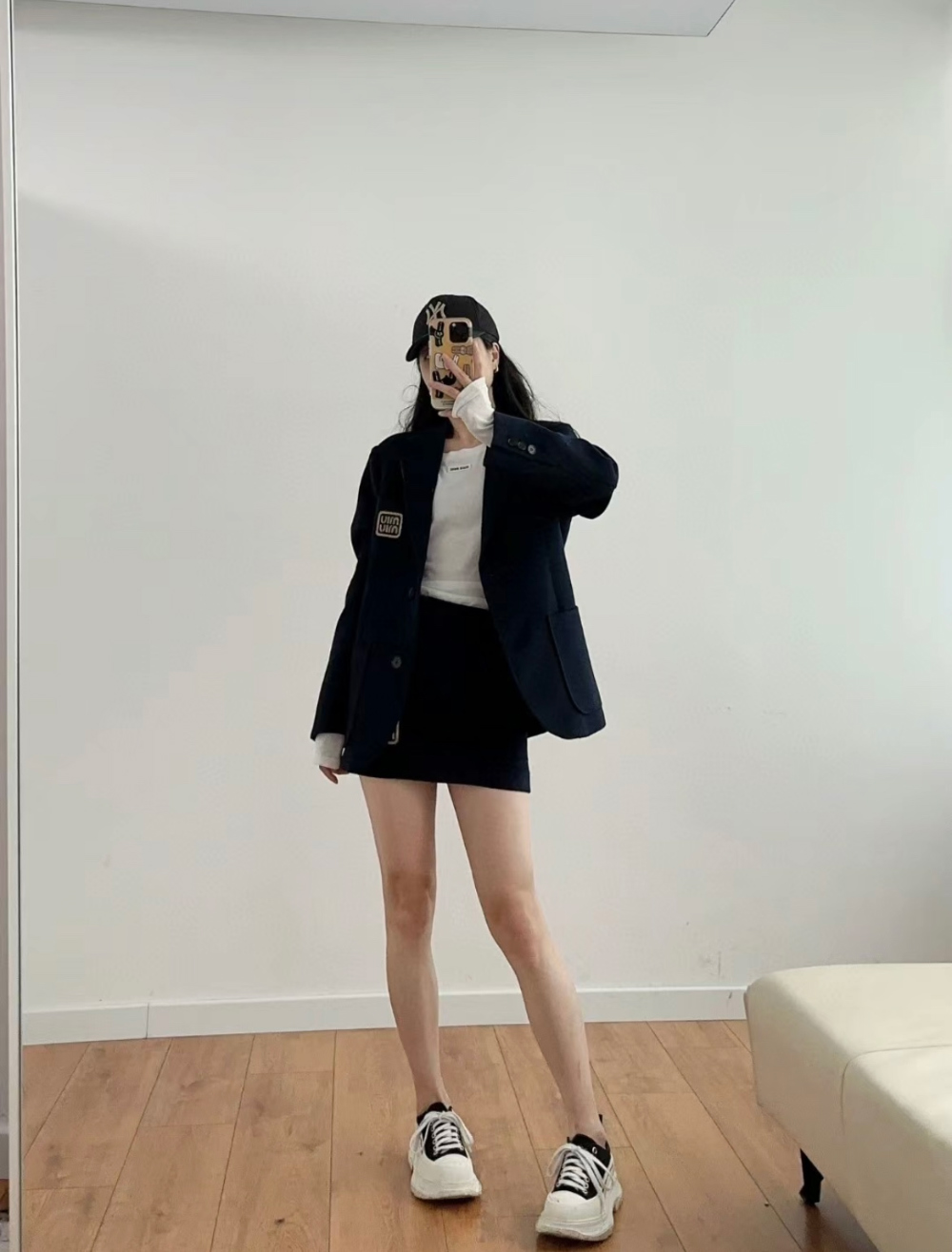 미니 스커트 모델 착용 이미지-S57L4