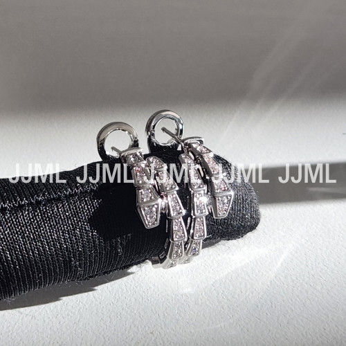 불가리 세르펜티 바이퍼 풀 파베 다이아몬드 화이트 골드 후프 이어링