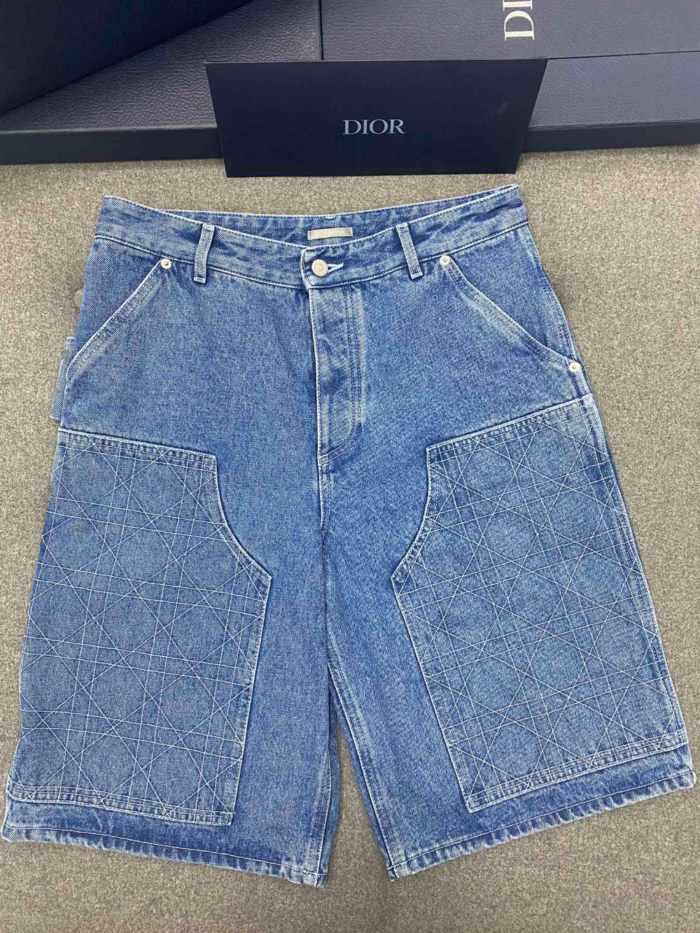 긴팔 티셔츠 블루 색상 이미지-S64L16