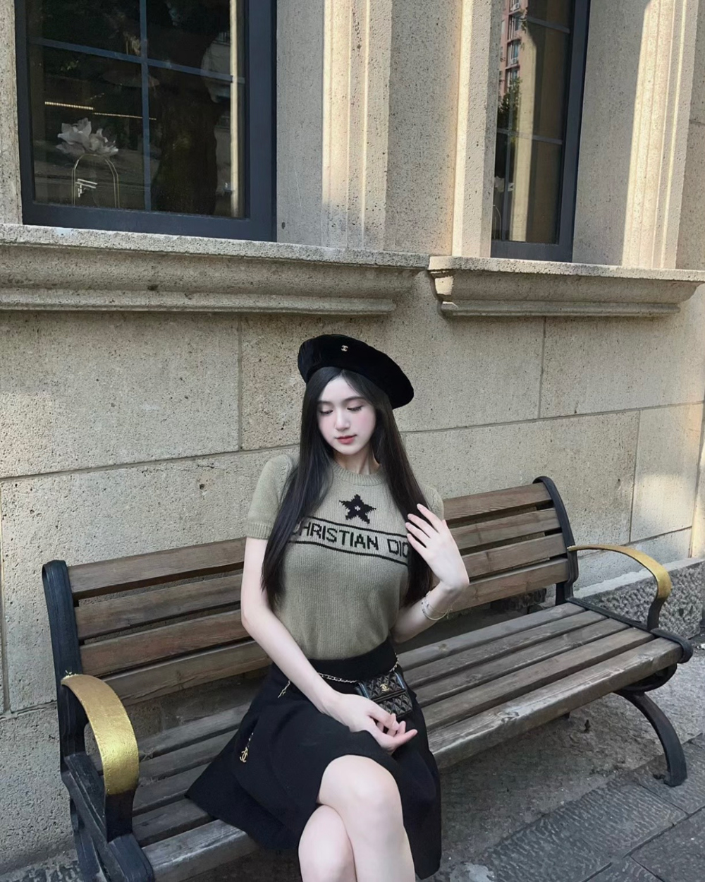 반팔 티셔츠 모델 착용 이미지-S27L23