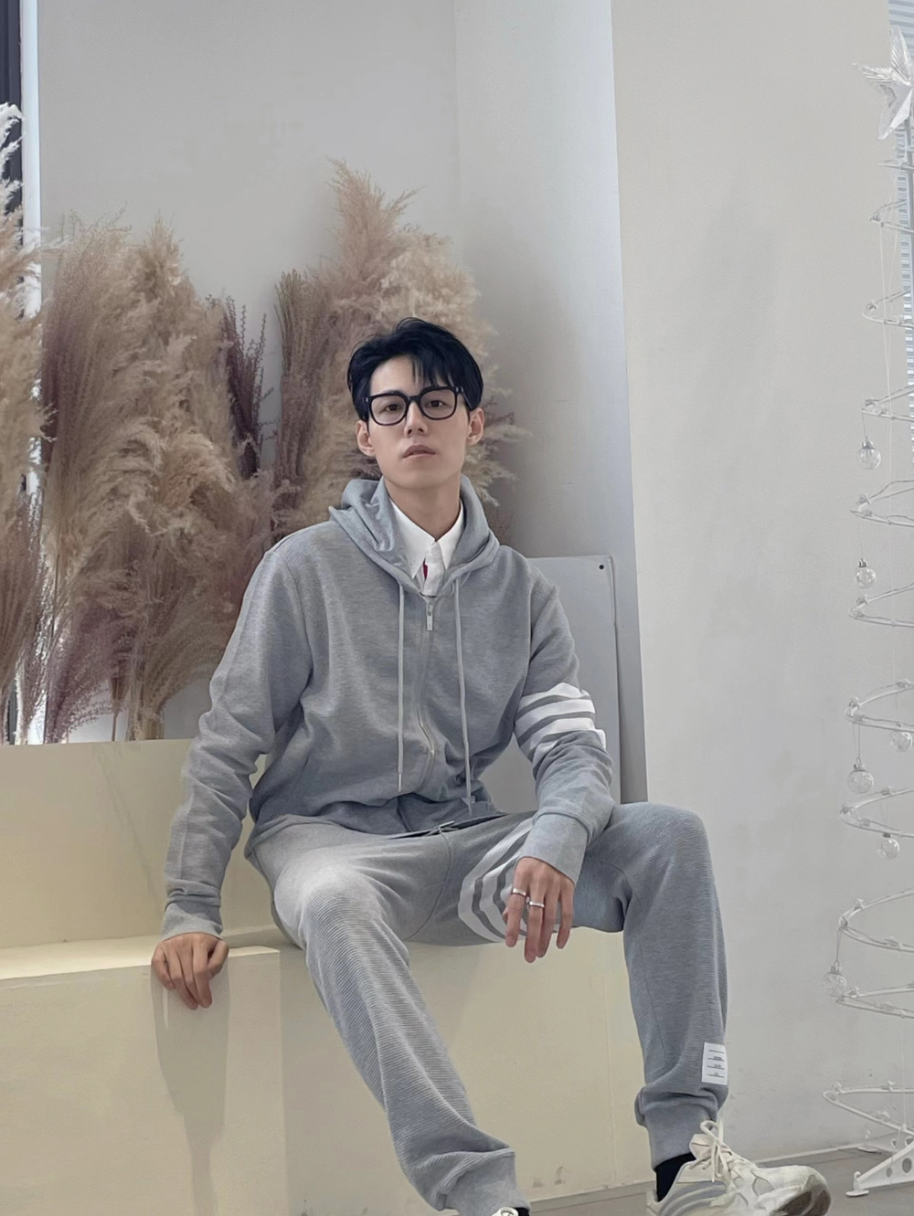 바지 모델 착용 이미지-S885L23