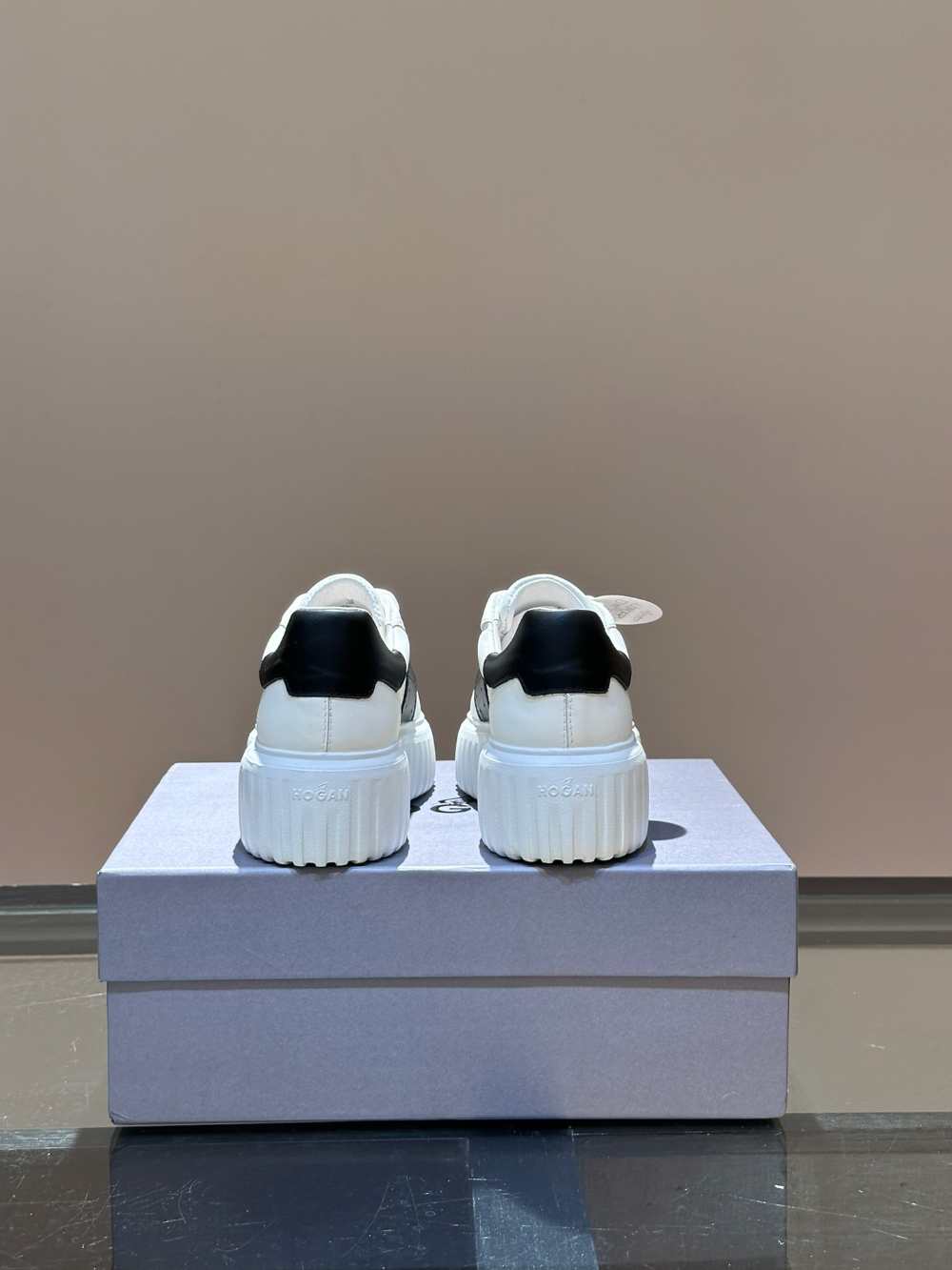 신발 모델 착용 이미지-S146L35