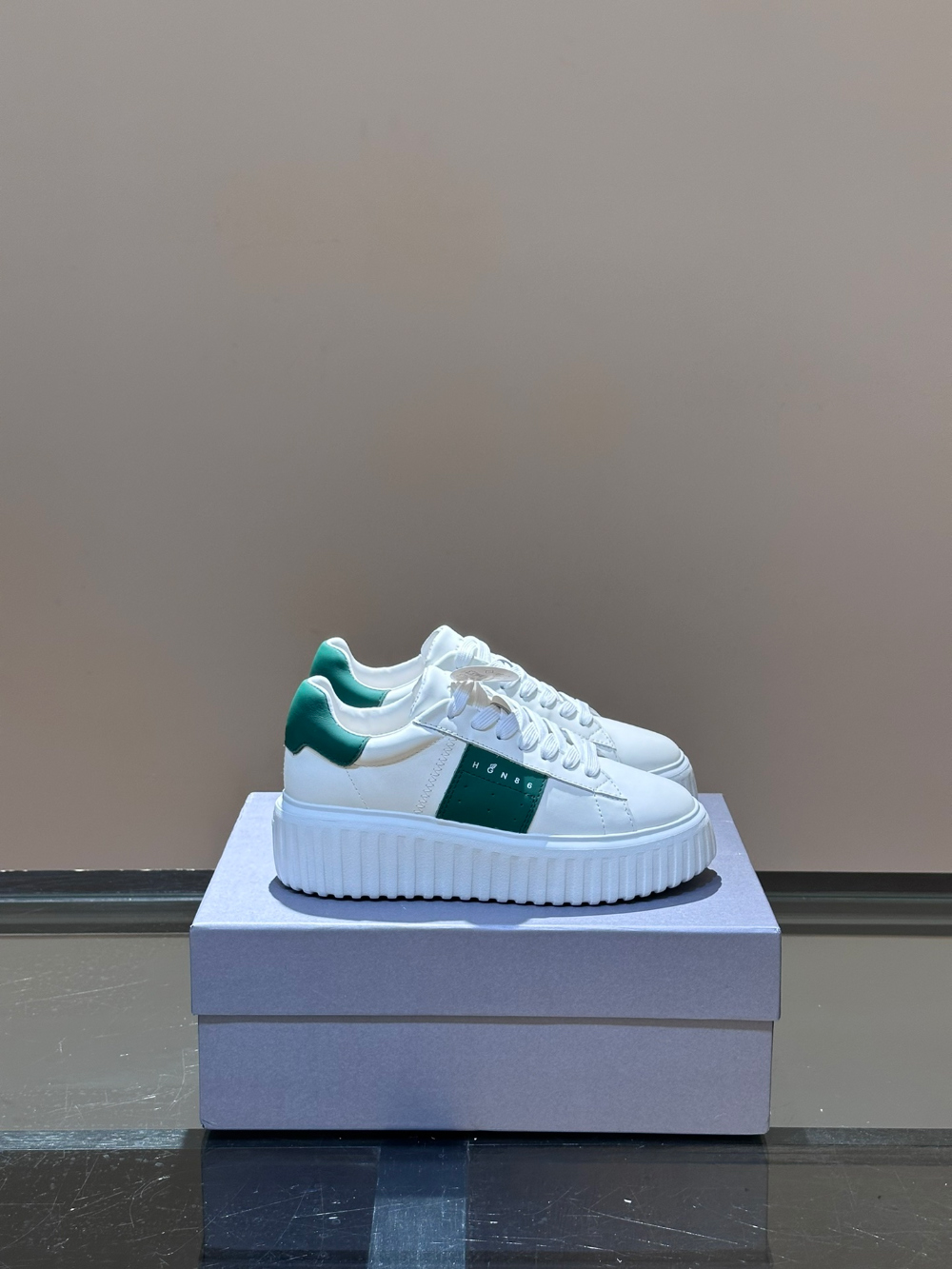 신발 그레이 색상 이미지-S146L10