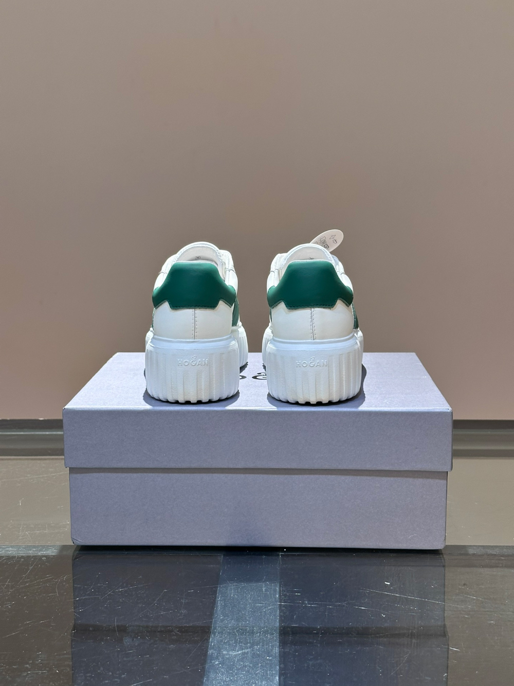 신발 차콜 색상 이미지-S146L11