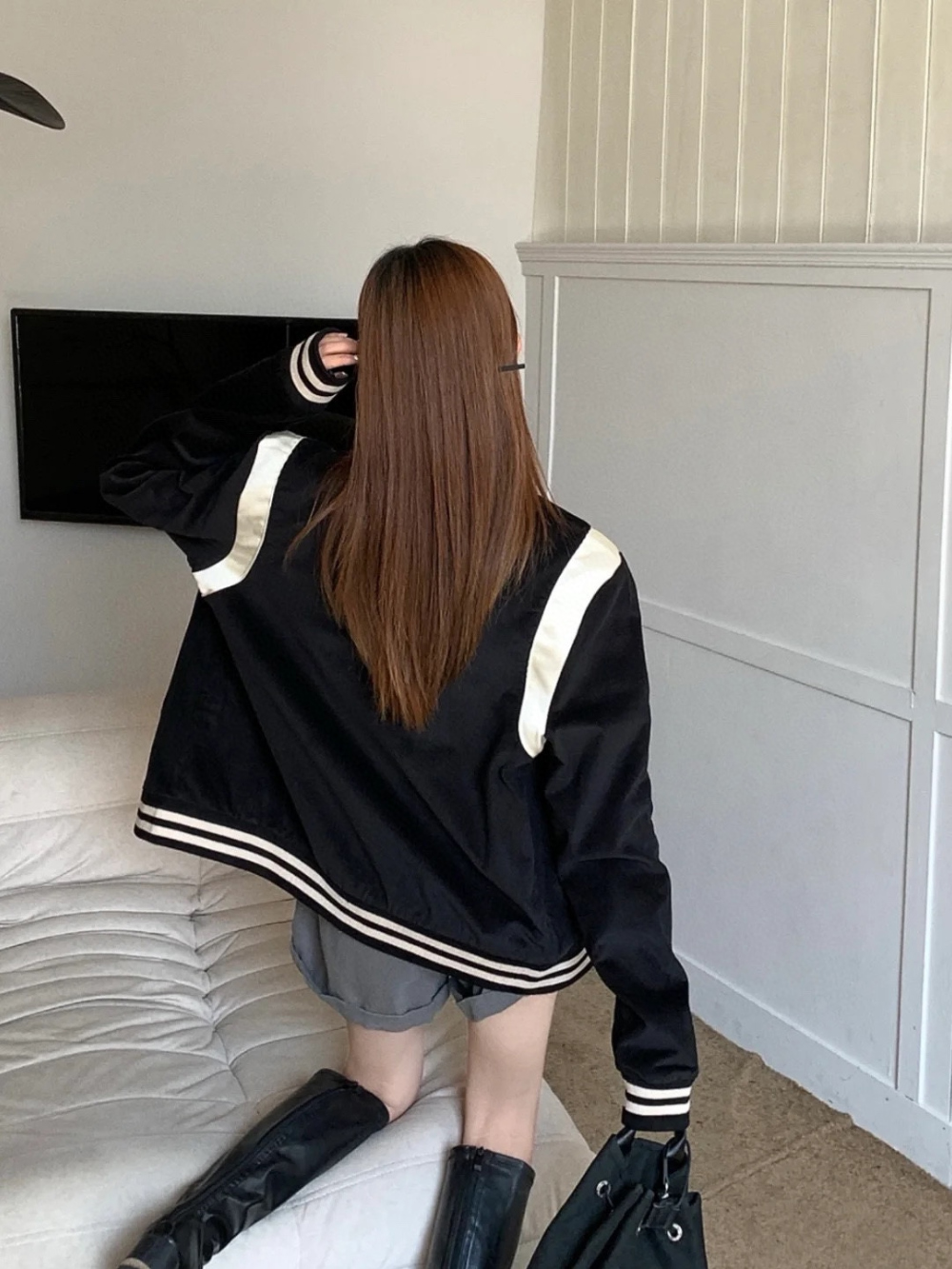 긴팔 티셔츠 모델 착용 이미지-S138L12