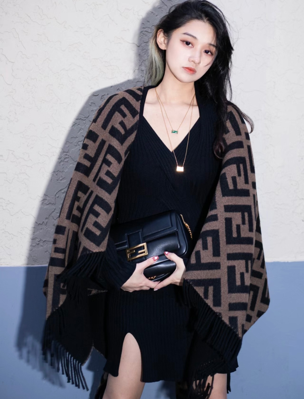 머플러 모델 착용 이미지-S45L40