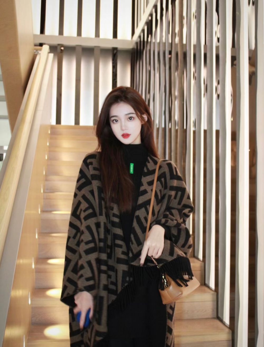 머플러 모델 착용 이미지-S45L32