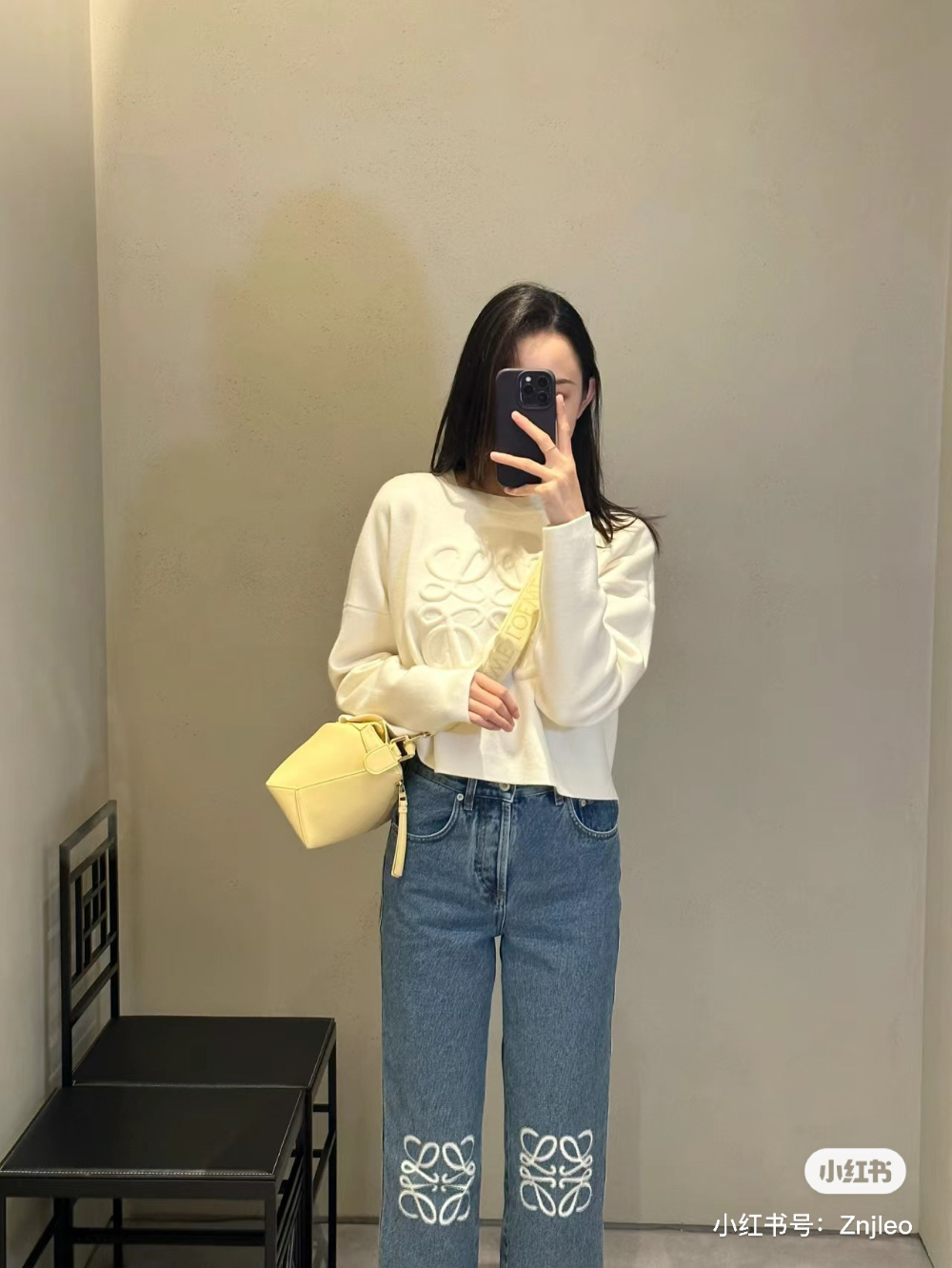 패딩 모델 착용 이미지-S74L10