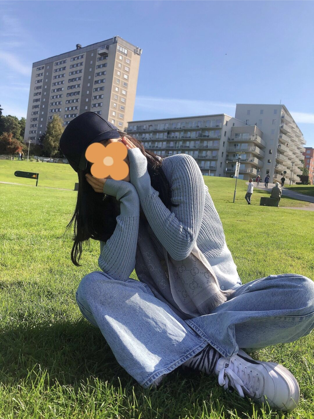 머플러 모델 착용 이미지-S67L8