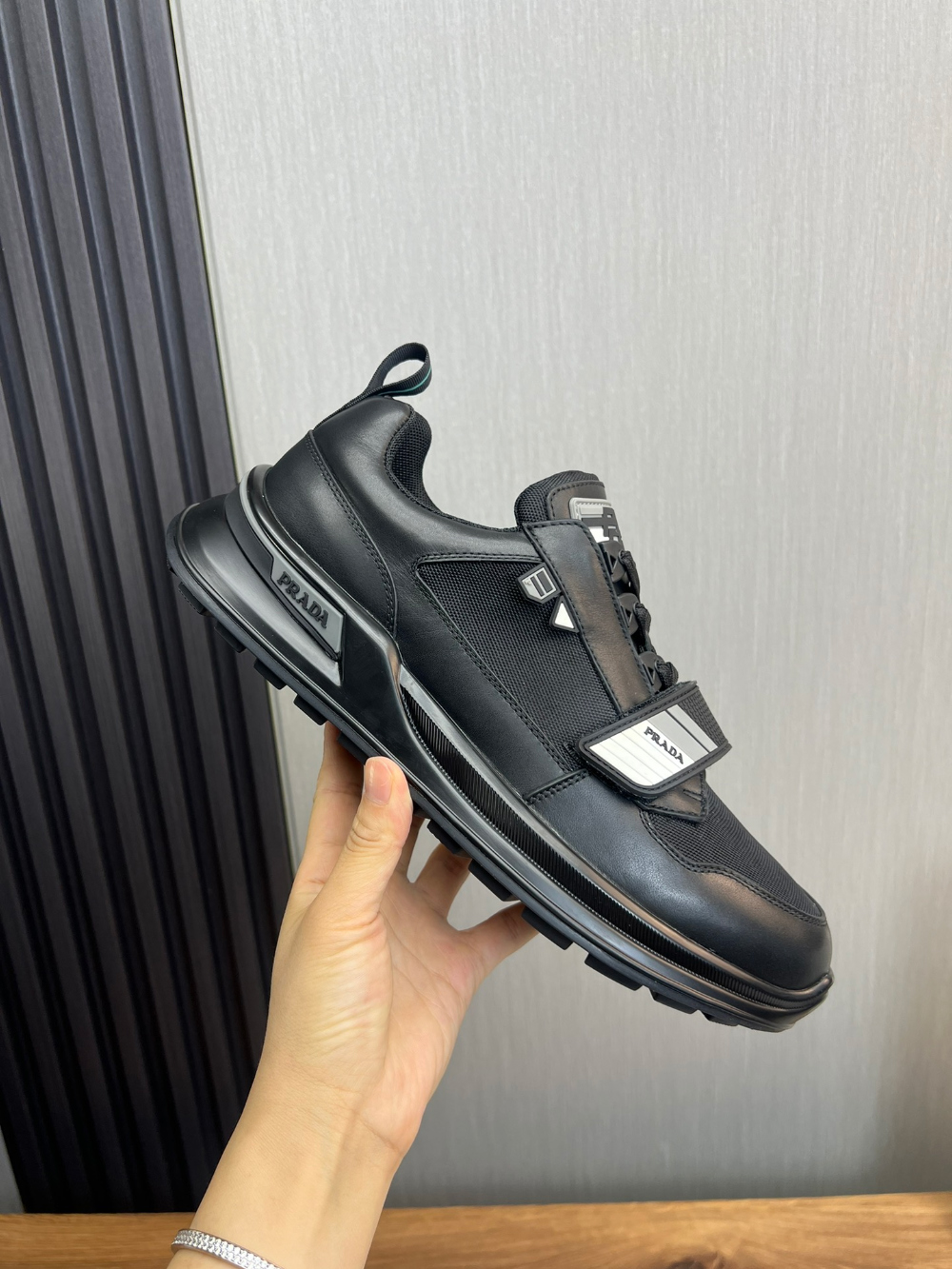 신발 카키 색상 이미지-S145L11