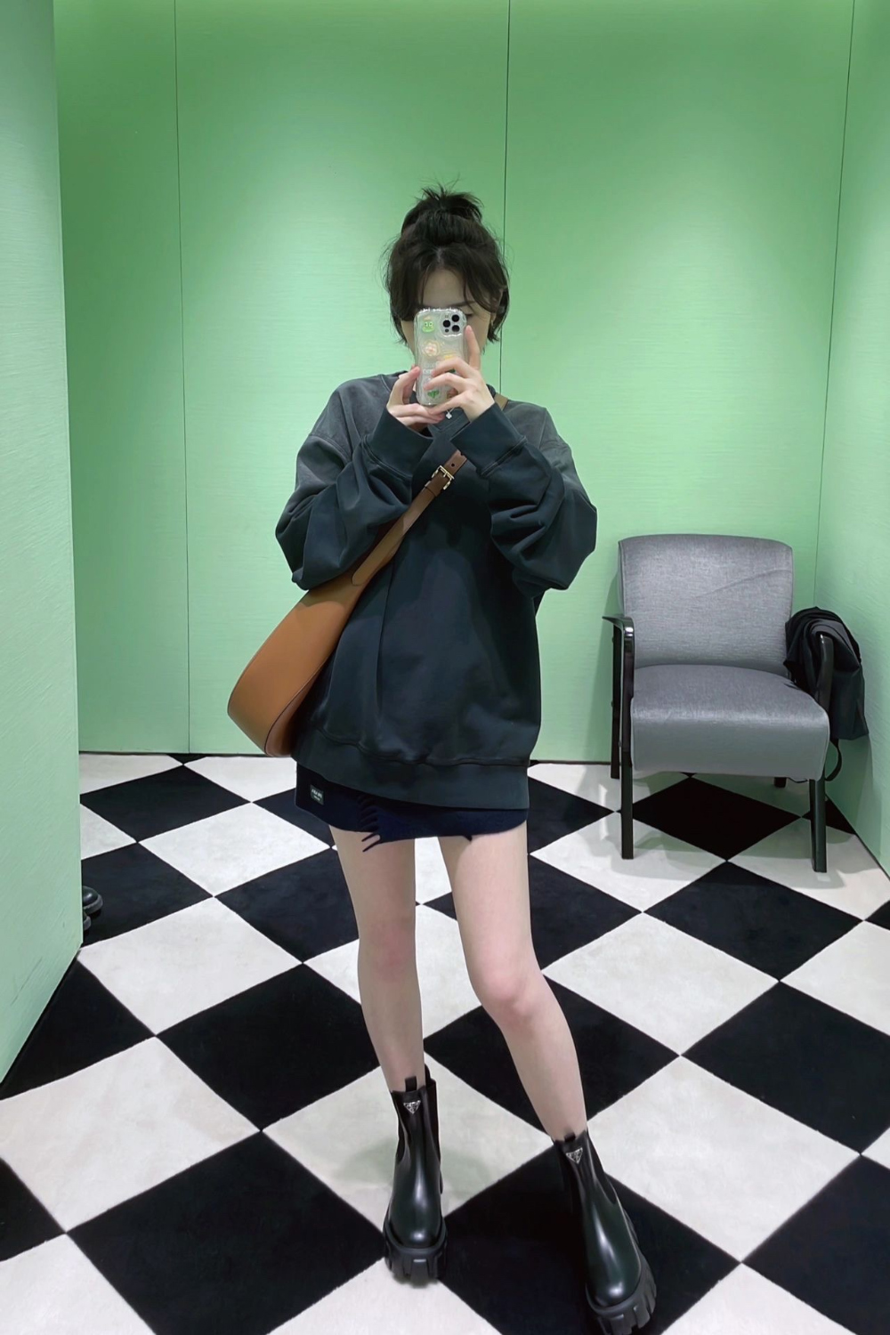 신발 모델 착용 이미지-S43L4