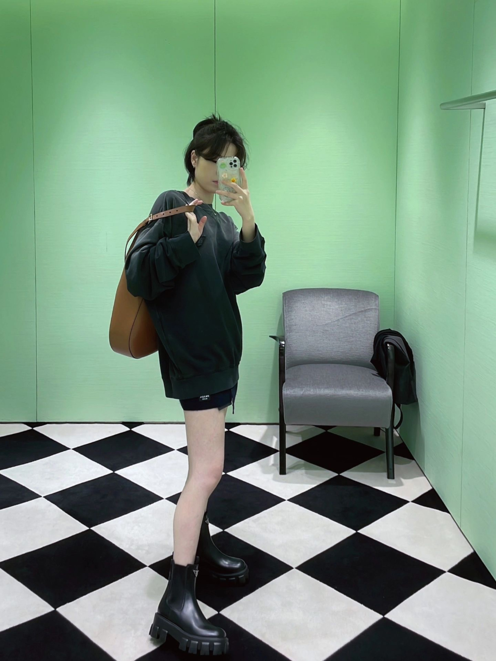 신발 모델 착용 이미지-S43L6