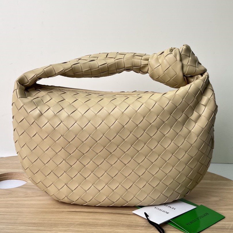 JJ310390166677_content_0.jpg