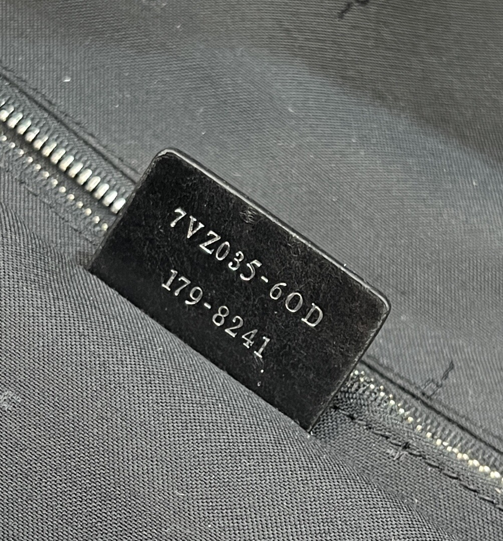 JJ324748085654_content_2.jpg
