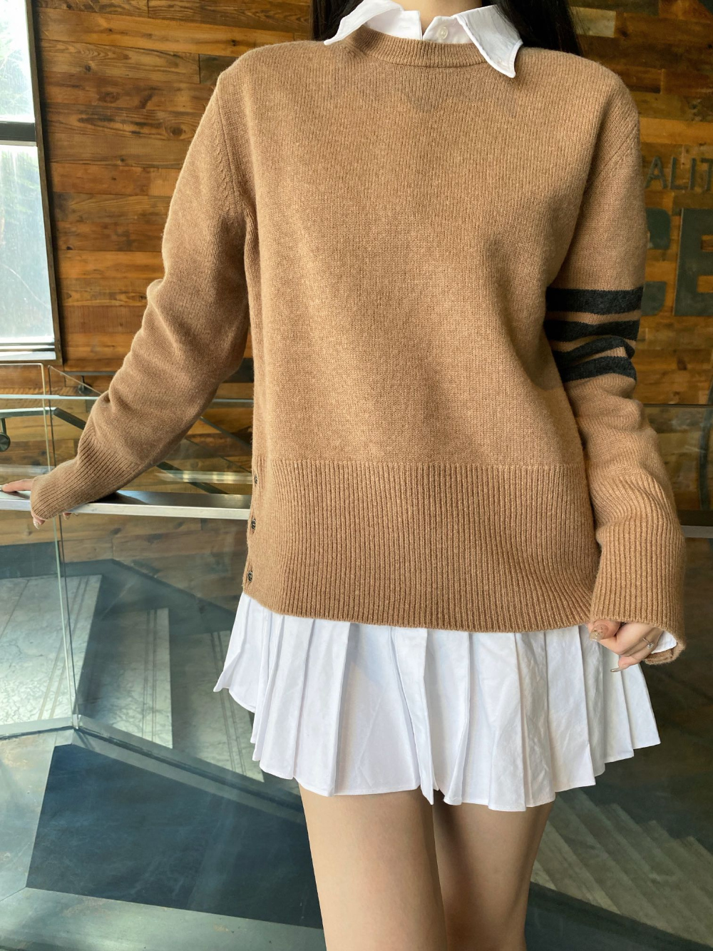 긴팔 티셔츠 모델 착용 이미지-S912L17