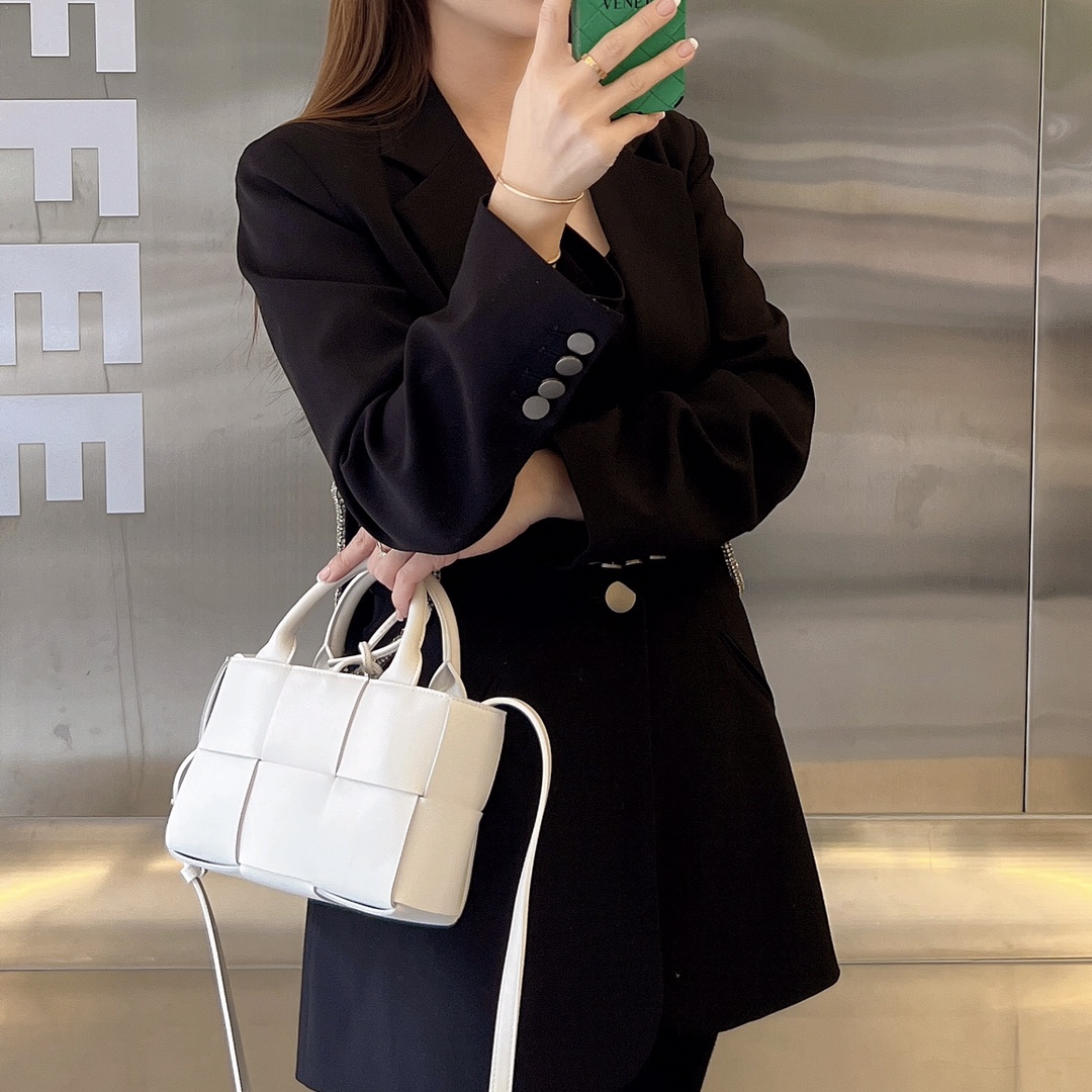 JJ335446191510_content_2.jpg