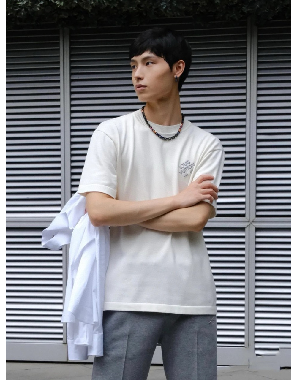 반팔 티셔츠 모델 착용 이미지-S109L11