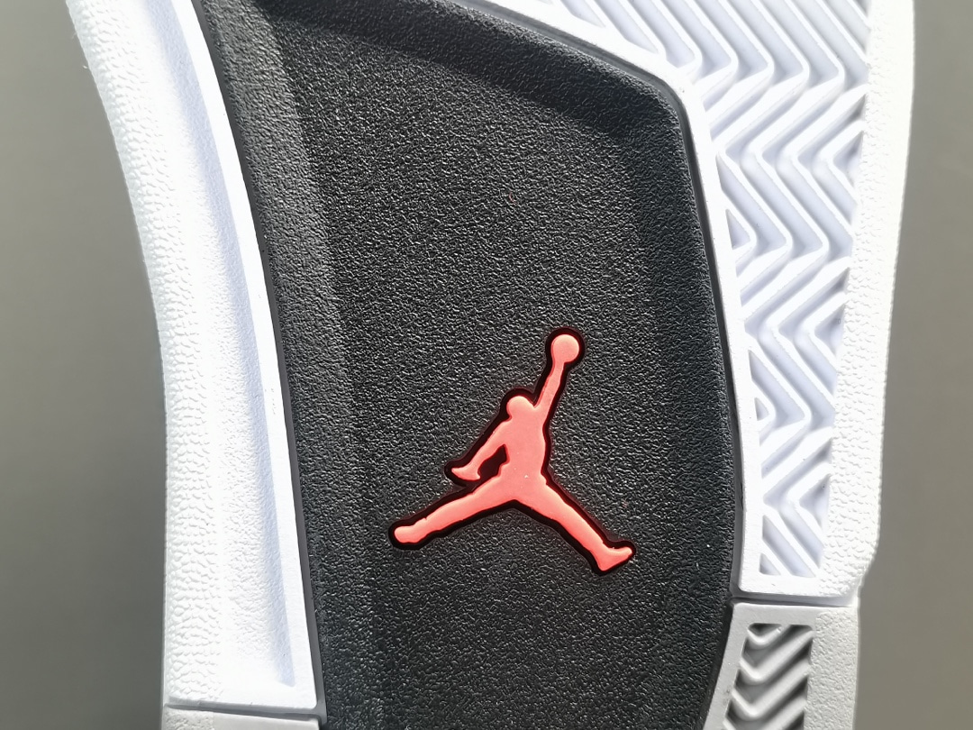 JJ513611846051_content_19.jpg