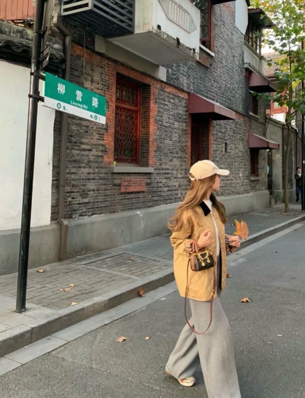 재킷 모델 착용 이미지-S35L25