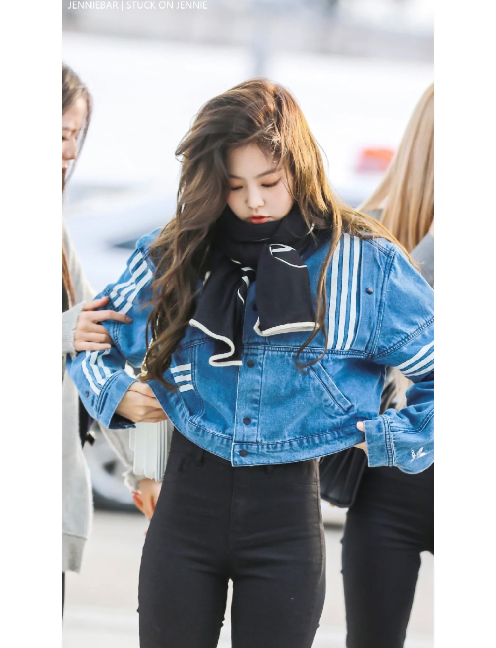 머플러 모델 착용 이미지-S54L8