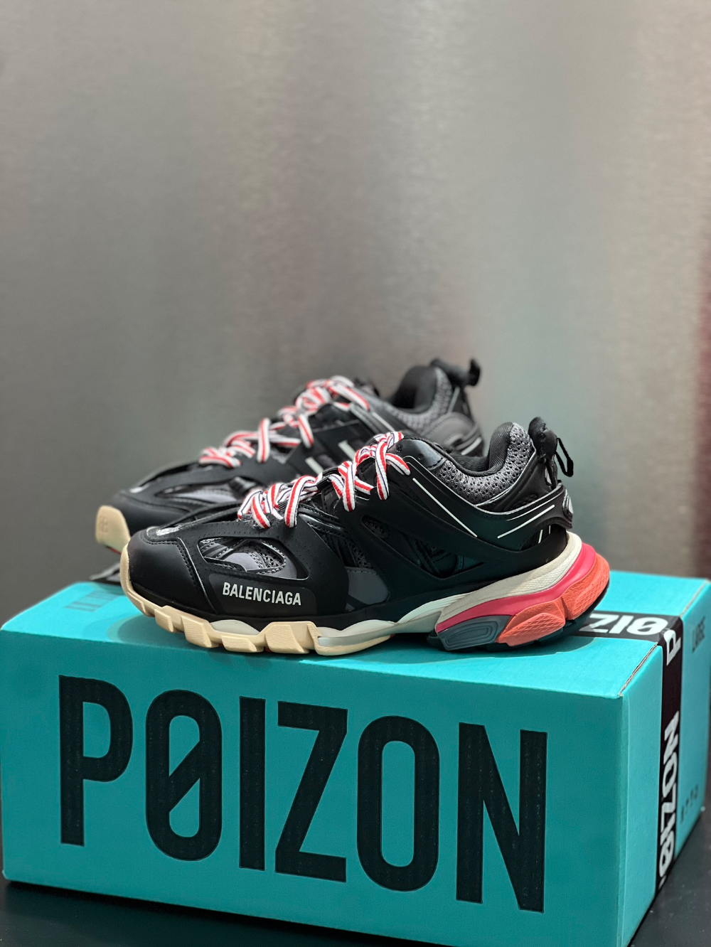 신발 모델 착용 이미지-S218L17