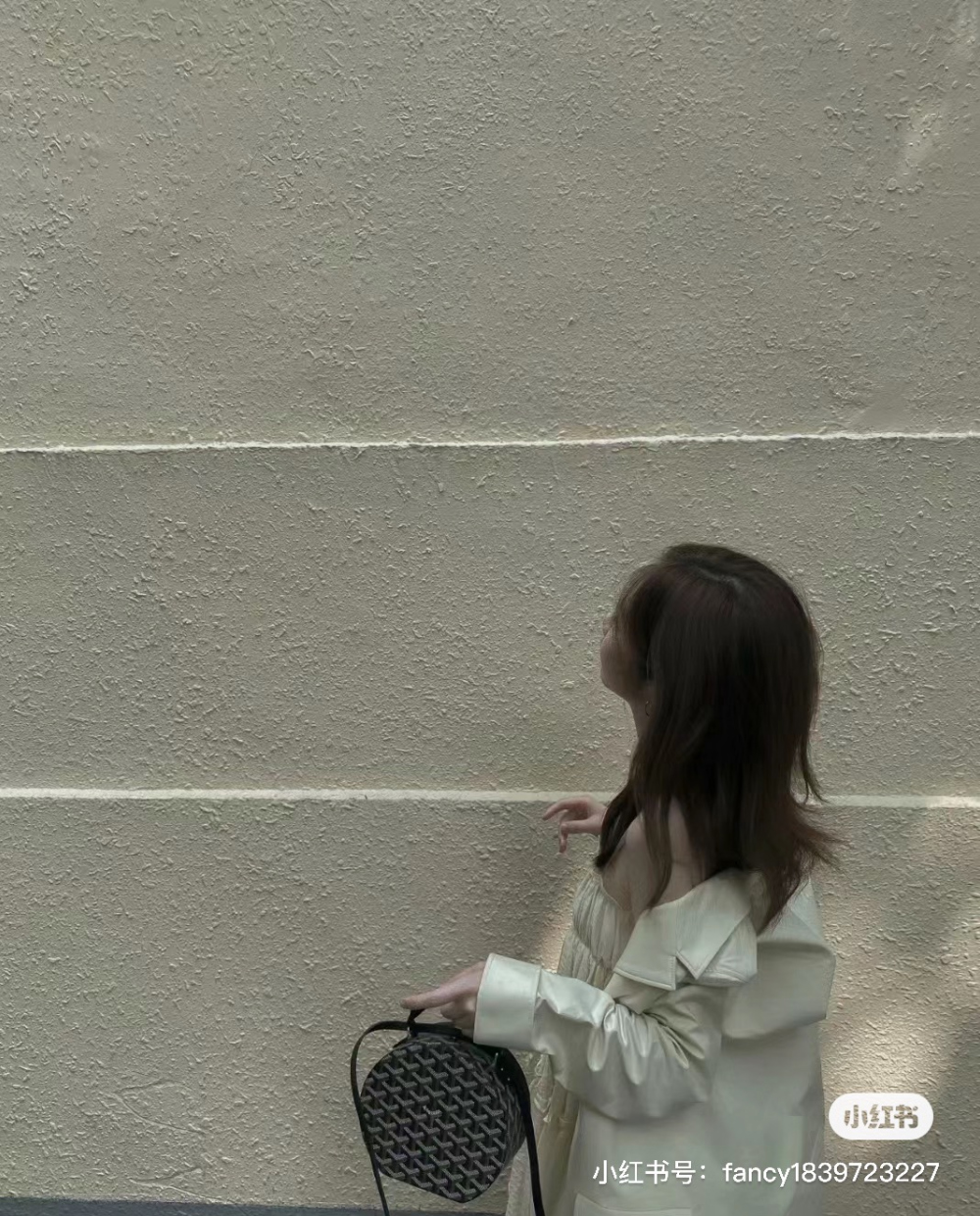 가방 모델 착용 이미지-S110L9