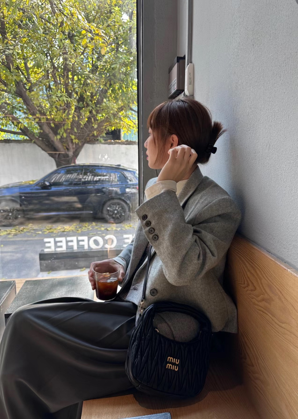 가방 모델 착용 이미지-S342L18