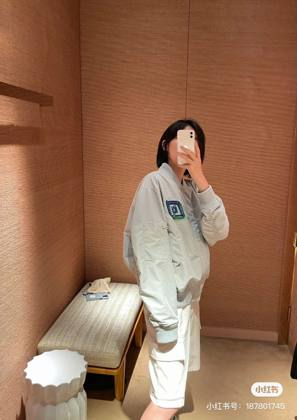 재킷 모델 착용 이미지-S52L7